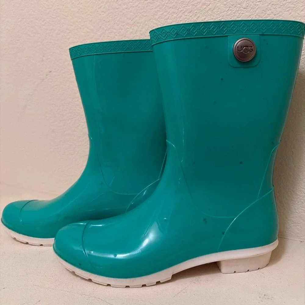 UGG Sienna Boots Waterproof